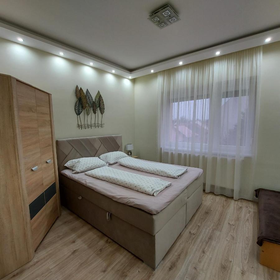 Ancsi Apartmant Kecskemét Exterior foto