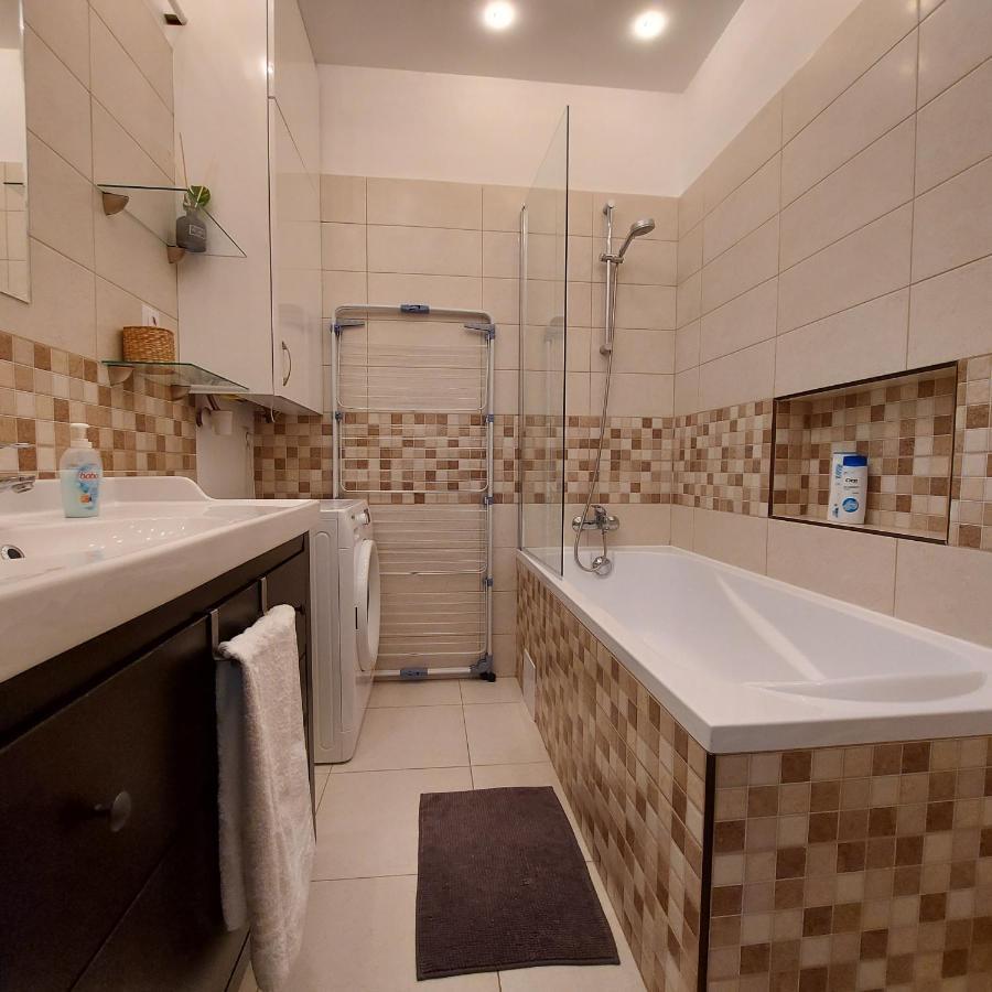 Ancsi Apartmant Kecskemét Exterior foto